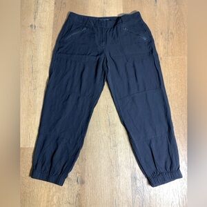 Theory ankle joggers black viscose size 6